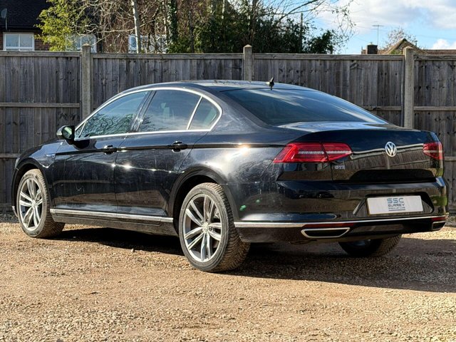 2018 Volkswagen Passat - Photo 4