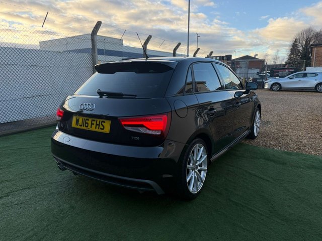 2016 AUDI A1 - Photo 2