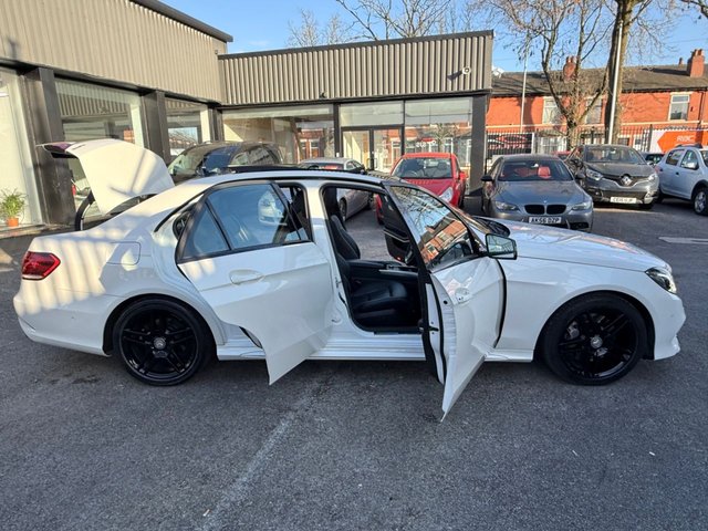 2015 MERCEDES-BENZ E-CLASS 3.0 E350 V6 BlueTEC AMG Night Edition (Premium) Saloon 4dr Diesel G-Tronic+ Euro 6 (s/s) (258 ps) - Photo 12