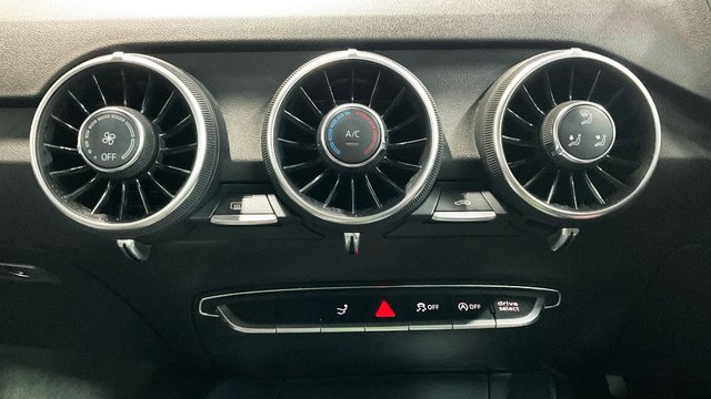 2016 AUDI TT - Photo 9