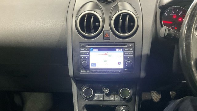2013 NISSAN QASHQAI - Photo 9