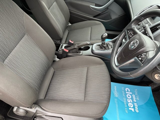 2014 VAUXHALL ASTRA GTC 1.4T Limited Edition Coupe 3dr Petrol Manual Euro 5 (s/s) (140 ps) - Photo 10