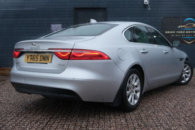 2015 JAGUAR XF 2015 2.0d Prestige Saloon 4dr Diesel Auto Euro 6 (s/s) (163 ps) - Photo 6