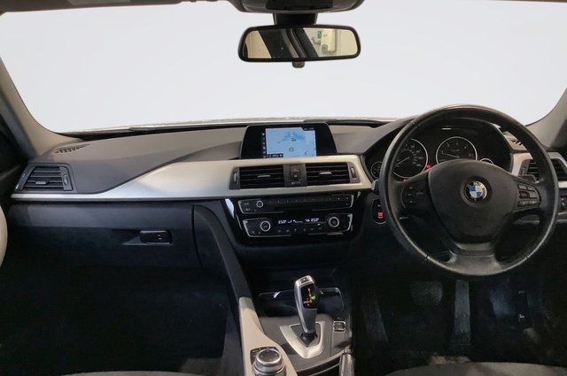 2018 BMW 3 Series 2L Se 5dr - Photo 3