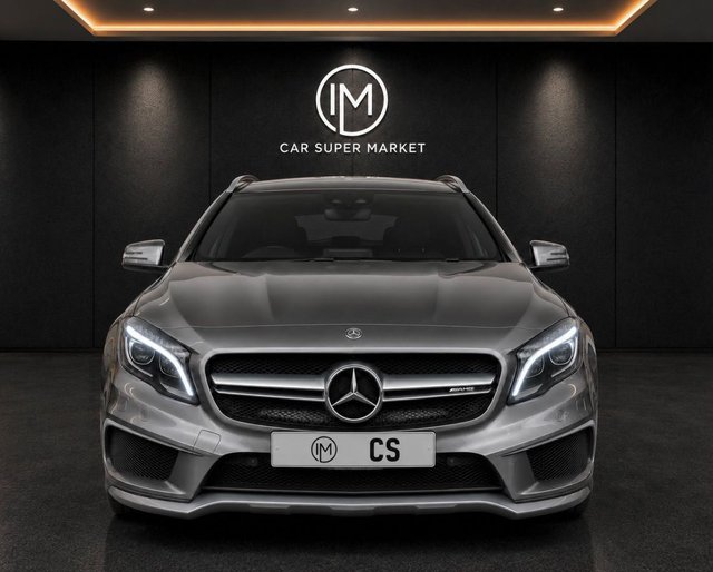 View our Mercedes-Benz C-Class range