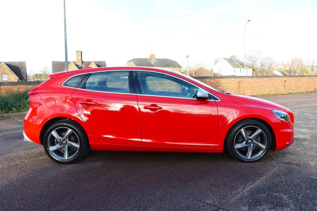 2014 VOLVO V40 - Photo 5