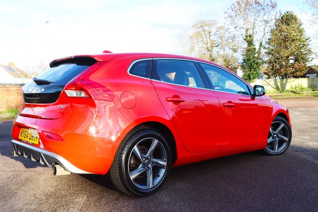 2014 VOLVO V40 - Photo 8