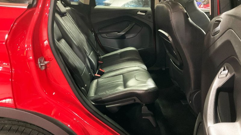 2014 Ford Kuga in red — photo 10 of 12