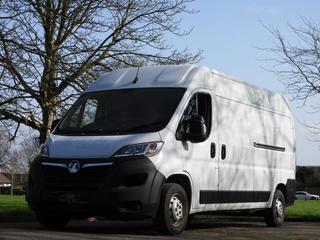 2022 Vauxhall Movano 2.2L Dynamic 5dr - Photo 2