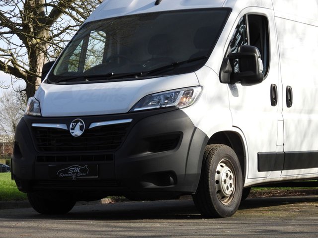 2022 Vauxhall Movano 2.2L Dynamic 5dr - Photo 3