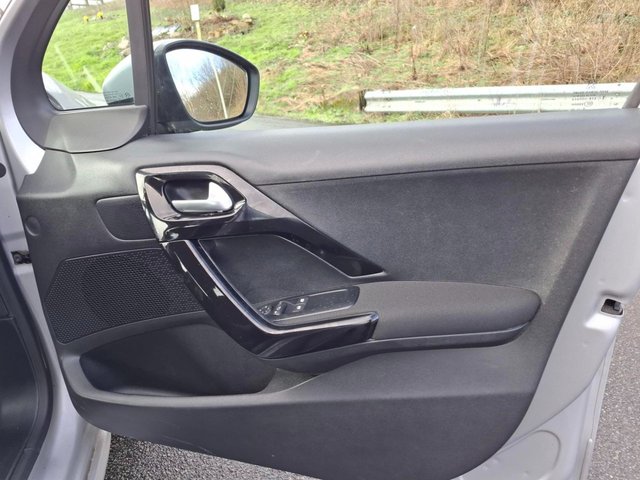 2016 PEUGEOT 208 - Photo 7