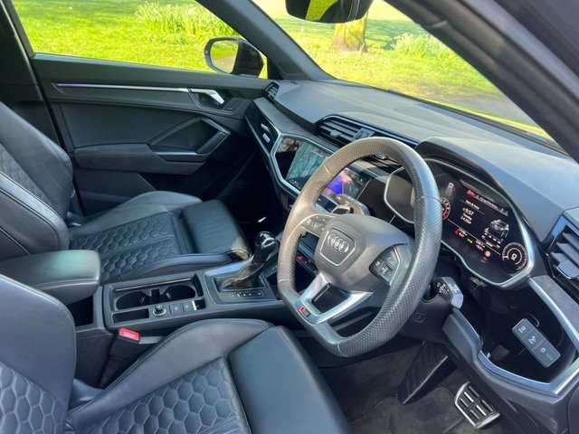 2020 Audi RS Q3 2.5L Audi Sport Edition 5dr - Photo 2