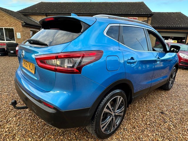 2017 Nissan Qashqai 1.5L N-Connecta 5dr - Photo 4
