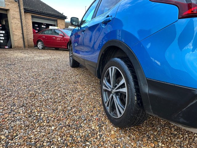 2017 Nissan Qashqai 1.5L N-Connecta 5dr - Photo 8