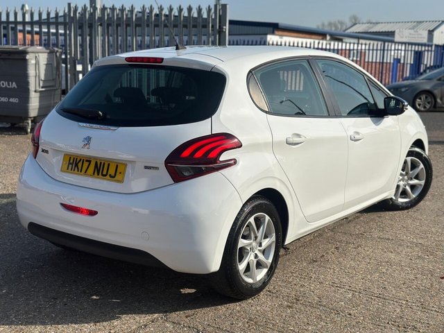 2017 PEUGEOT 208 - Photo 3