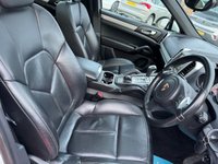 USED 2013 63 PORSCHE CAYENNE 4.2 TD V8 S SUV 5dr Diesel TiptronicS 4WD Euro 5 (s/s) (382 ps) 