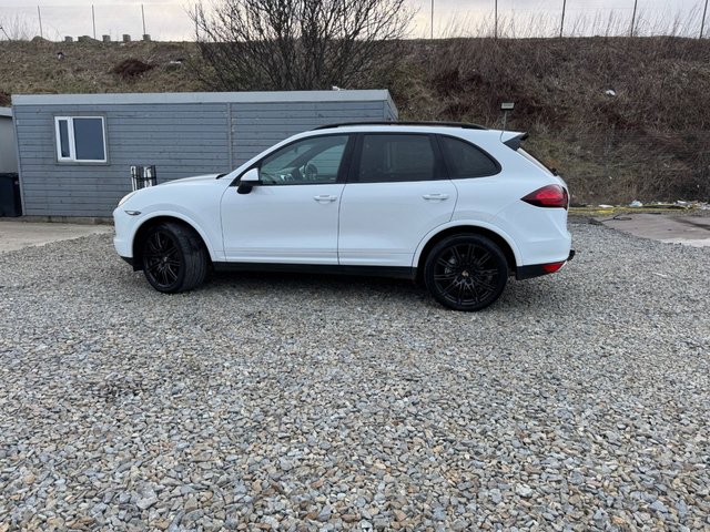 2013 Porsche Cayenne 4.2L S 5dr - Photo 6