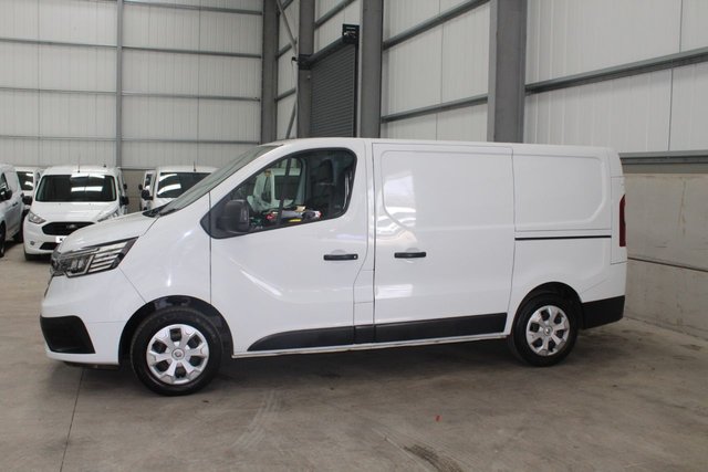 2023 RENAULT TRAFIC - Photo 12