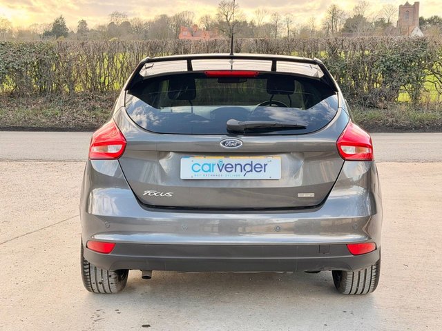 2016 Ford Focus 1L Titanium 5dr - Photo 10