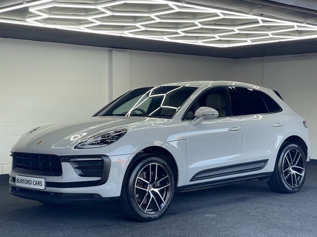 2023 Porsche Macan - Photo 2