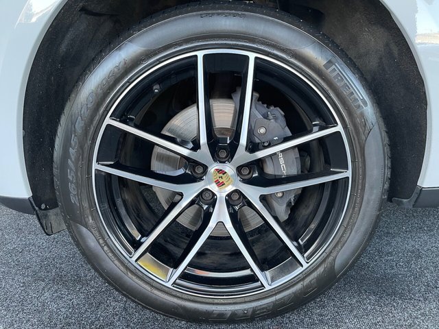 2023 Porsche Macan - Photo 9