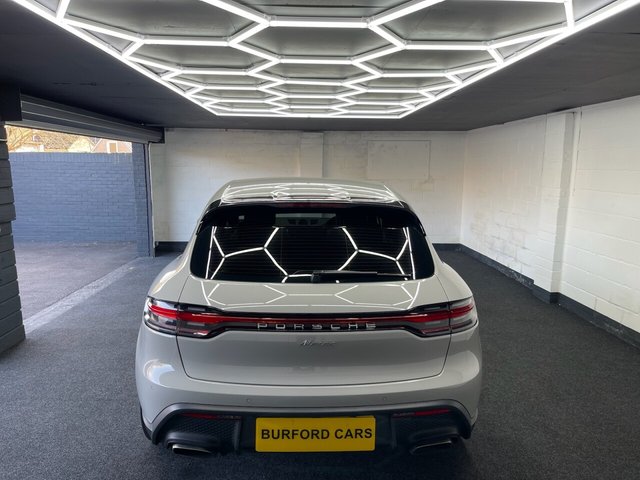 2023 Porsche Macan - Photo 6