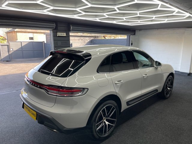 2023 Porsche Macan - Photo 5