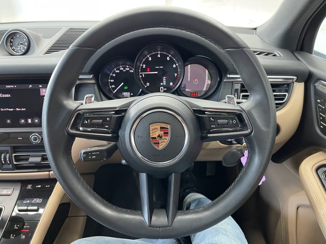 2023 Porsche Macan - Photo 10