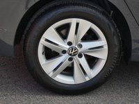 USED 2022 22 VOLKSWAGEN GOLF 1.5 eTSI MHEV Life 5d Petrol Hybrid DSG 150 S/S SAT NAV, APP-CONNECT FOR WIRELESS APPLE CARPLAY / ANDROID AUTO, ACTIVE INFO DISPLAY VIRTUAL COCKPIT, WIRELESS PHONE CHARGER, DAB RADIO, BLUETOOTH, LANE ASSIST, FRONT ASSIST, ADAPTIVE CRUISE CONTROL & SPEED LIMITER, FRONT & REAR PARKING SENSORS, LED DAYTIME RUNNING LIGHTS, LEATHER TIPTRONIC FLAT BOTTOM MULTIFUNCTION STEERING WHEEL, AMBIENT LIGHTING, KEYLESS START, RAIN & LIGHT SENSORS, AUTO HILL HOLD, CLIMATE CONTROL, ILLUMINATING VANITY MIRRORS, DSG AUTO, 1 OWNER, SERVICE HISTORY