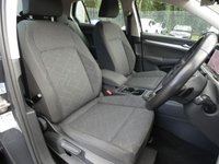 USED 2022 22 VOLKSWAGEN GOLF 1.5 eTSI MHEV Life 5d Petrol Hybrid DSG 150 S/S SAT NAV, APP-CONNECT FOR WIRELESS APPLE CARPLAY / ANDROID AUTO, ACTIVE INFO DISPLAY VIRTUAL COCKPIT, WIRELESS PHONE CHARGER, DAB RADIO, BLUETOOTH, LANE ASSIST, FRONT ASSIST, ADAPTIVE CRUISE CONTROL & SPEED LIMITER, FRONT & REAR PARKING SENSORS, LED DAYTIME RUNNING LIGHTS, LEATHER TIPTRONIC FLAT BOTTOM MULTIFUNCTION STEERING WHEEL, AMBIENT LIGHTING, KEYLESS START, RAIN & LIGHT SENSORS, AUTO HILL HOLD, CLIMATE CONTROL, ILLUMINATING VANITY MIRRORS, DSG AUTO, 1 OWNER, SERVICE HISTORY