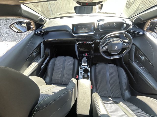 2021 PEUGEOT E-208 - Photo 11