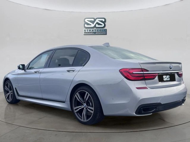 2018 BMW 7 Series 3L M Sport 4dr - Photo 5