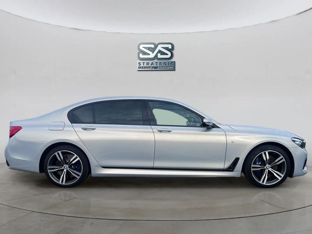 2018 BMW 7 Series 3L M Sport 4dr - Photo 9