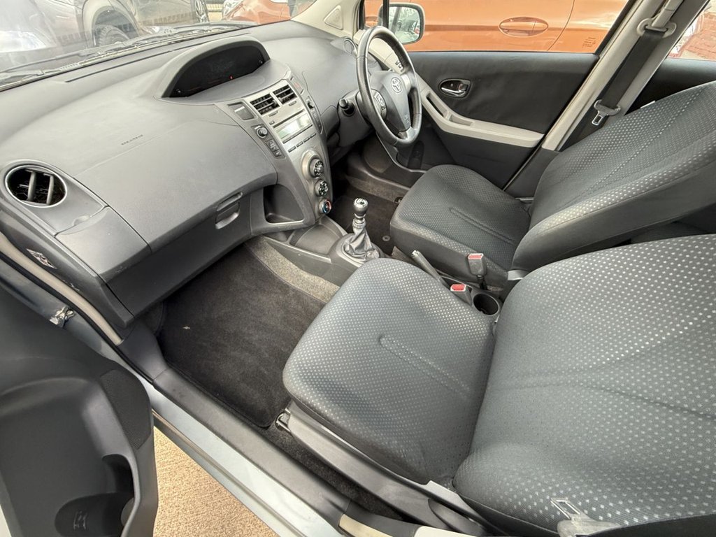 USED 2010 10 TOYOTA YARIS 1.33 Dual VVT-i TR Hatchback 5dr Petrol Manual Euro 4 (s/s) (101 ps) FULL SERVICE HISTORY