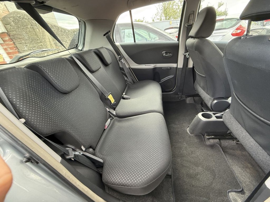 USED 2010 10 TOYOTA YARIS 1.33 Dual VVT-i TR Hatchback 5dr Petrol Manual Euro 4 (s/s) (101 ps) FULL SERVICE HISTORY