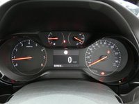 USED 2023 23 VAUXHALL CORSA 1.2 Design 5d 75 APPLE CARPLAY / ANDROID AUTO (GIVES YOU SAT NAV), LED DAYTIME RUNNING LIGHTS, 16 INCH ALLOY WHEELS, MANUAL GEARBOX, LEATHER FLAT BOTTOM MULTIFUNCTION STEERING WHEEL, AUTOMATIC HEADLIGHTS, DIGITAL SPEEDO, BLUETOOTH, USB PORT, LANE ASSIST WITH LANE DEPARTURE WARNING, CRUISE CONTROL & SPEED LIMITER, AIR CONDITIONING, ROAD SIGN RECOGNITION, ELECTRIC WINDOWS x4, ELECTRIC HEATED MIRRORS, REMOTE CENTRAL LOCKING, HILL START ASSIST, POWER STEERING, ISO FIX, FOLDING REAR SEATS, SERVICE HISTORY