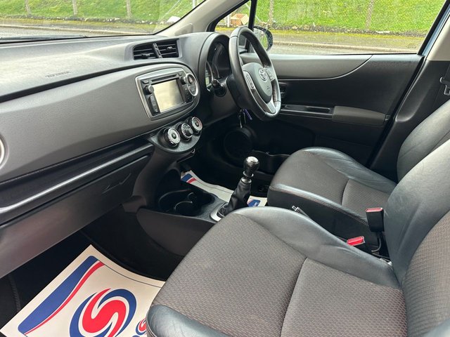 2012 Toyota Yaris 1.3L Sr 5dr - Photo 7