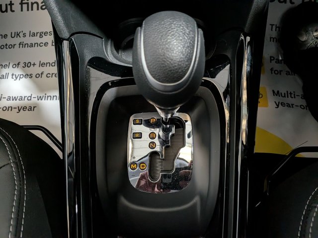 2018 Peugeot 2008 1.2L Allure 5dr - Photo 8