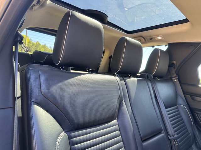 View our LAND ROVER DISCOVERY