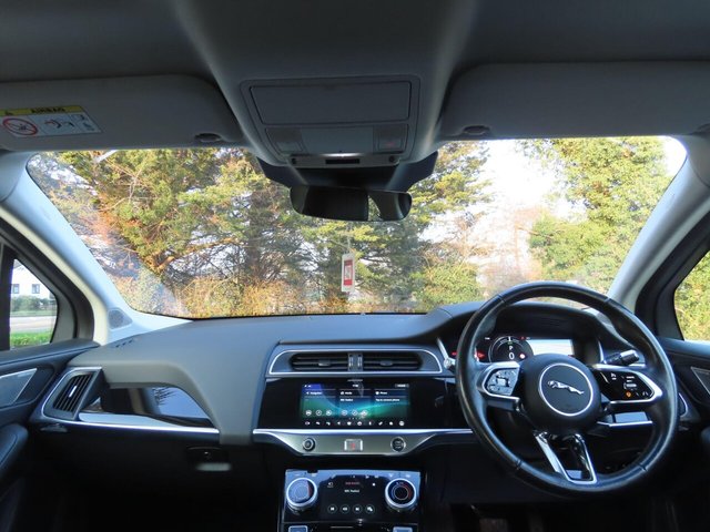 2020 JAGUAR I-PACE - Photo 8