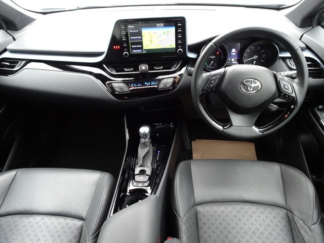 2021 TOYOTA C-HR 1.8 VVT-h Design CVT Euro 6 (s/s) 5dr - Photo 6