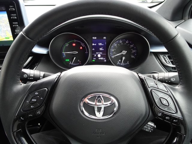 2021 TOYOTA C-HR 1.8 VVT-h Design CVT Euro 6 (s/s) 5dr - Photo 7