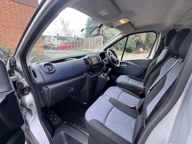 2016 Vauxhall Vivaro 1.6L null 5dr - Photo 12