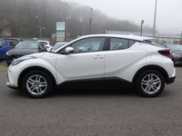 USED 2021 71 TOYOTA C-HR 1.8 VVT-h GPF Icon 5d Petrol Hybrid CVT 122 S/S APPLE CARPLAY / ANDROID AUTO (GIVES YOU SAT NAV), REVERSING CAMERA, FRONT & REAR PARKING SENSORS, ADAPTIVE CRUISE CONTROL, SPEED LIMITER, LANE DEPARTURE WARNING, ROAD SIGN ASSIST, HILL START ASSIST, DAB RADIO, BLUETOOTH, VOICE RECOGNITION, 17 INCH ALLOYS, SPORT SEATS, LEATHER MULTIFUNCTION STEERING WHEEL, AUTOMATIC HEADLIGHTS, DUAL ZONE AUTOMATIC AIR CON, ILLUMINATING VANITY MIRRORS, ILLUMINATING VANITY MIRRORS, 1 OWNER FROM NEW, GOOD SERVICE HISTORY