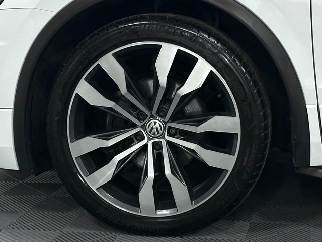 2017 Volkswagen Tiguan 2L R-Line 5dr - Photo 12