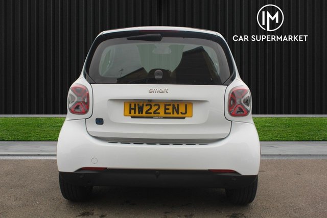 2022 SMART FORTWO - Photo 7