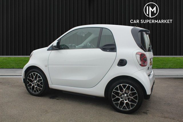 2022 SMART FORTWO - Photo 11