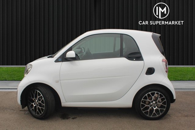 2022 SMART FORTWO - Photo 10