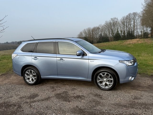 2015 MITSUBISHI OUTLANDER 2015 2.0h 12kWh GX3h SUV 5dr Petrol Plug-in Hybrid CVT 4WD Euro 5 (s/s) (200 ps) - Photo 5