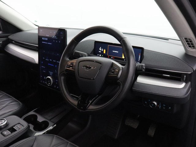 2022 Ford Mustang Mach-E - Photo 12